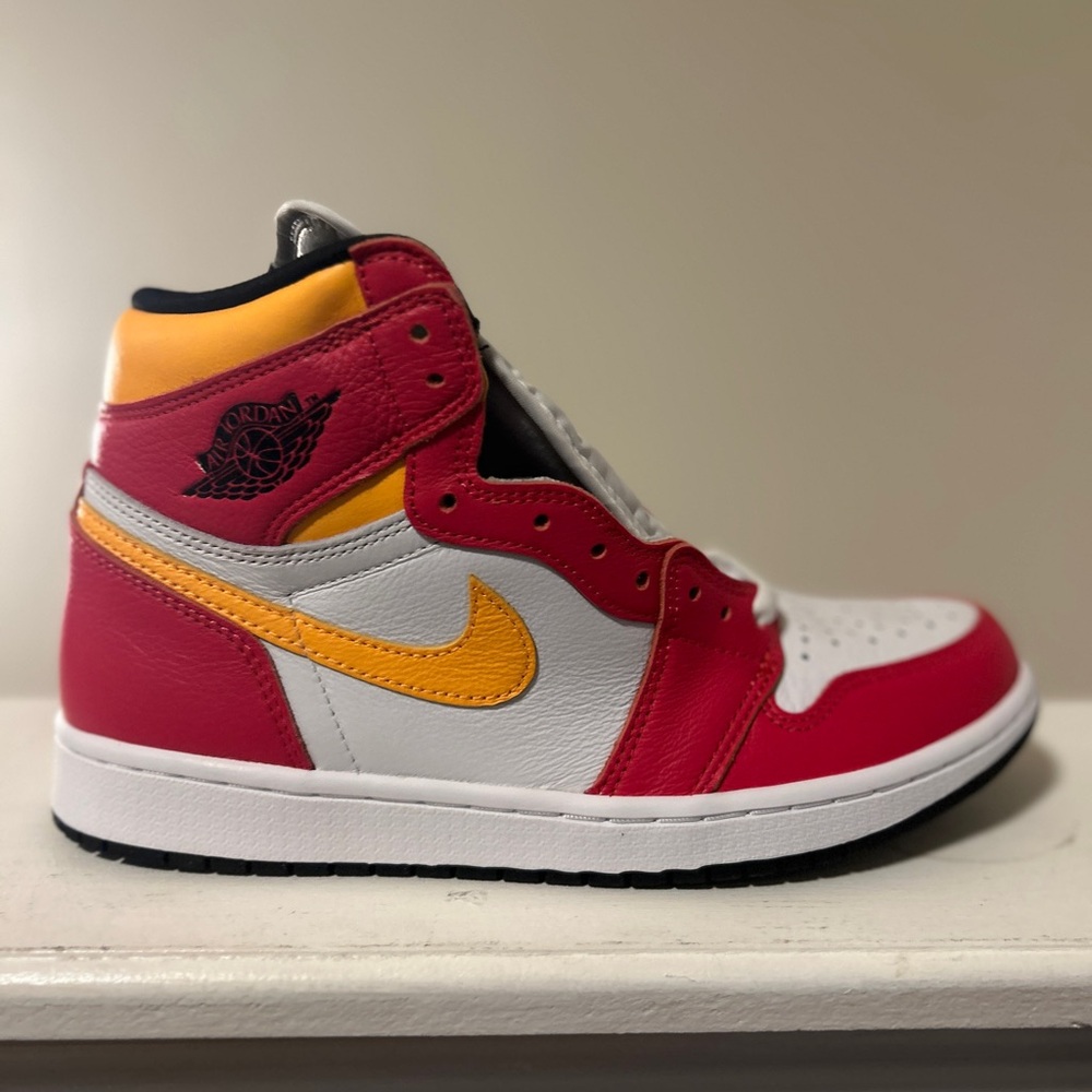Jordan 1 Retro High Og ‘Light Fusion Red’